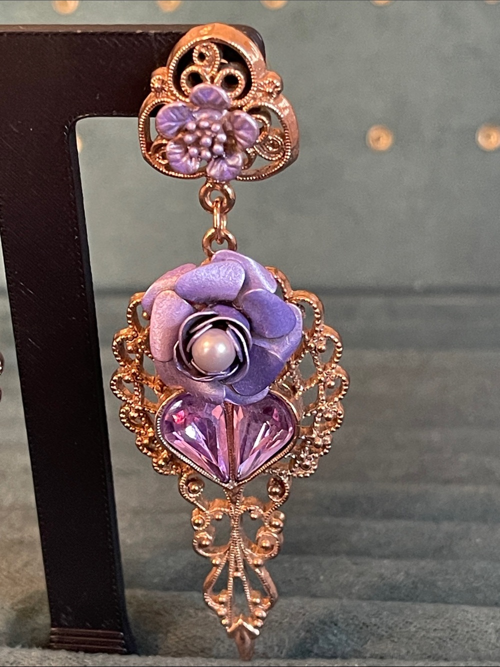 Vintage 1928 Purple Enamel Faux Pearl Heart Rhinestone Dangle Pierced Earrings - Picture 4 of 8